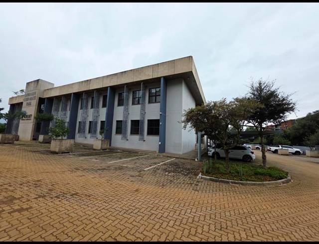 BUSINESS PROPERTY TO RENT IN PYRAMID A H